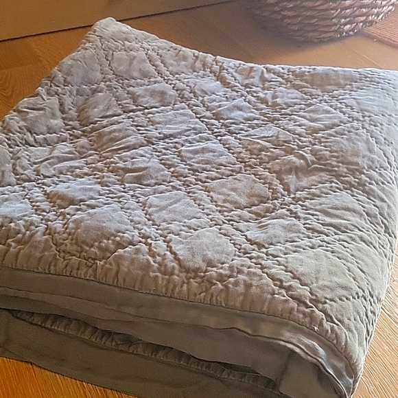 Pottery Barn Bedding Pottery Barn Green Diamond Quilt Queen Poshmark